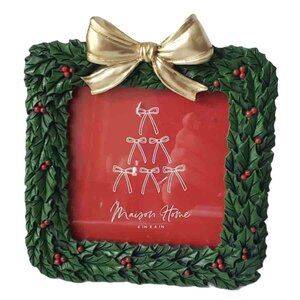 Maison Home Holly Berries Christmas Wreath Photo Frame Holds 4X4 Picture
